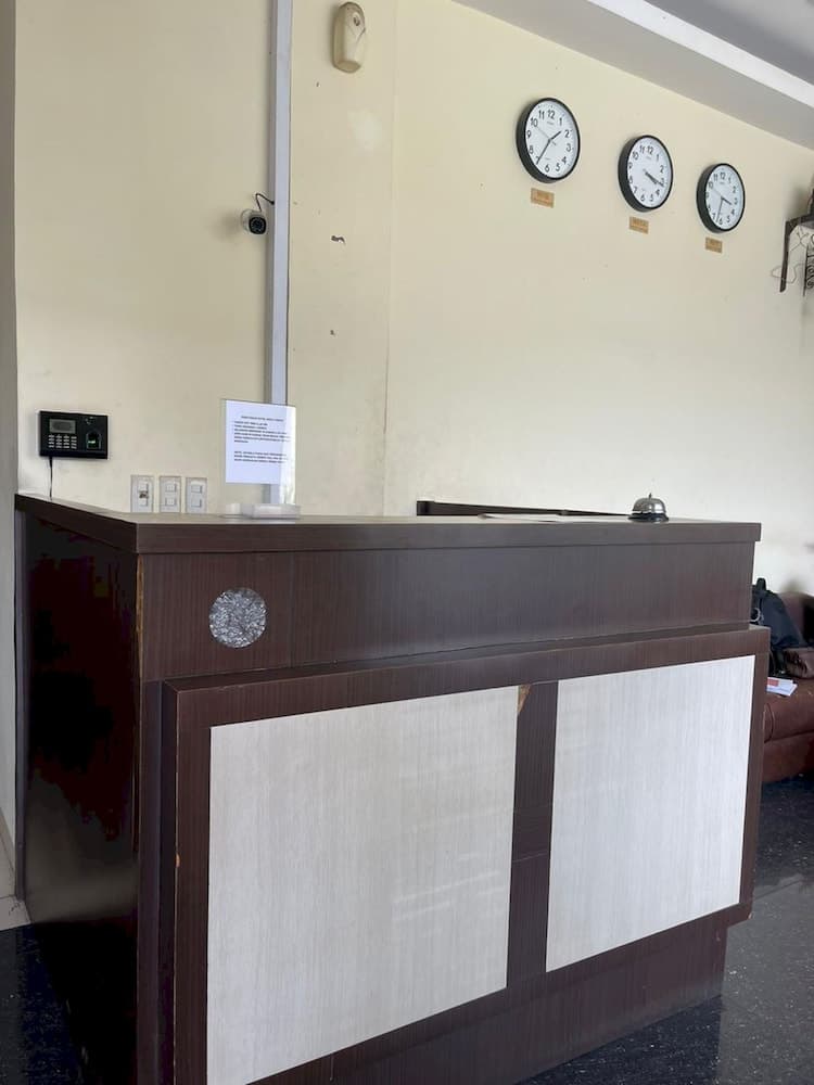 OYO 92463 Deli Hotel Medan