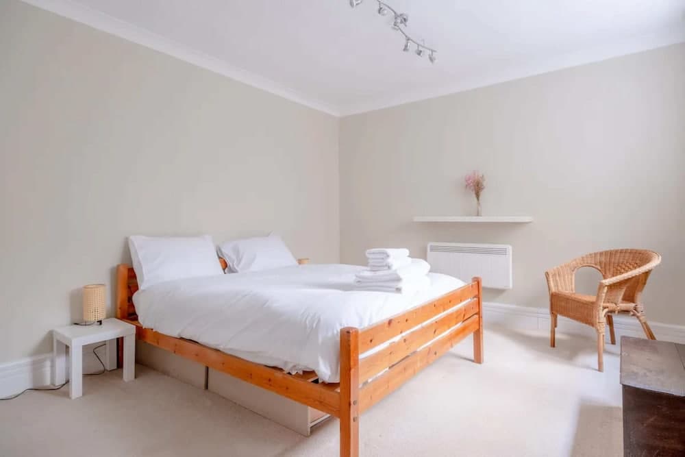 Lovely 1 Bedroom With Patio - 10 Mins From Hyde Park