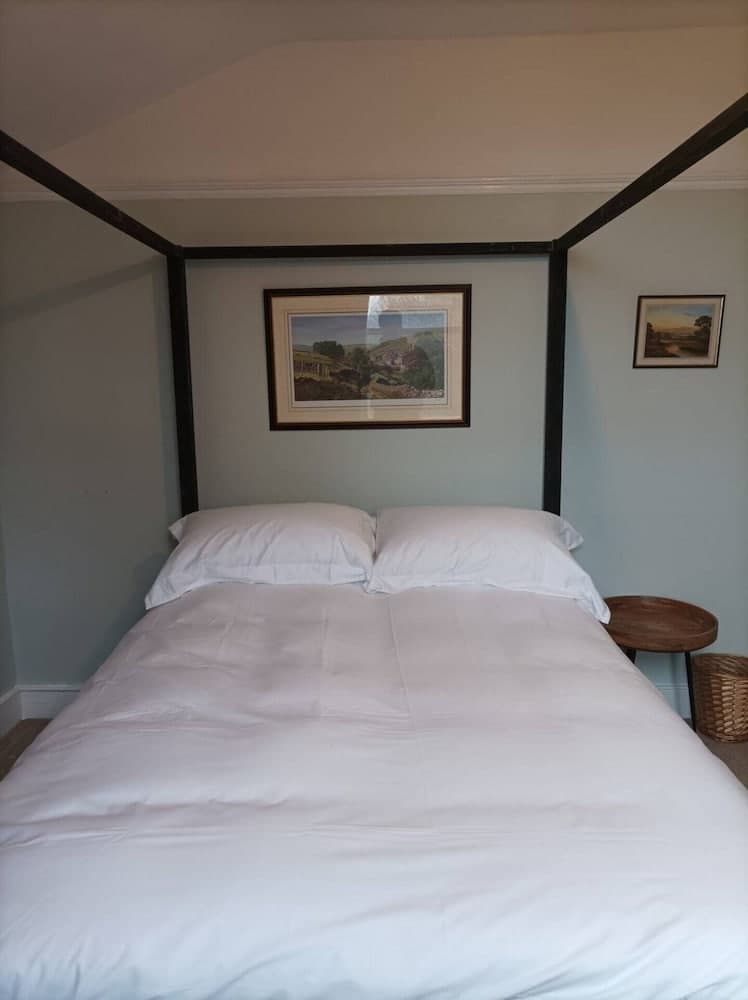 Elegant and Quirky 2BD Flat - Kensal Rise