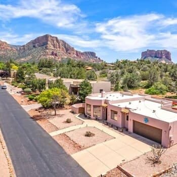 Indian Cliffs Rd Beautiful Redrock Views 3 Bedroom Home by Redawning