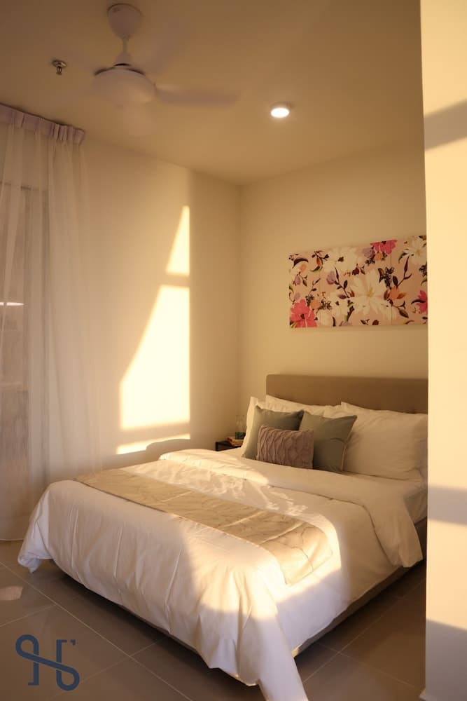 Homesuite' Home at The Shore KK