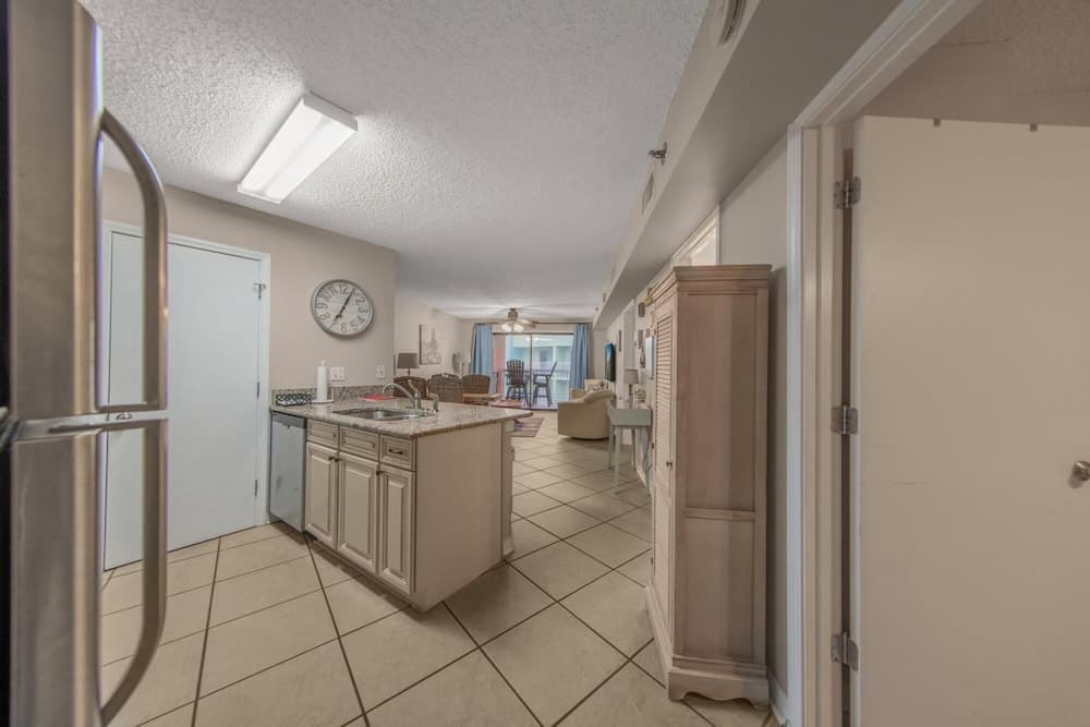 Charming Condo on Beach Indoor Outdoor Pool