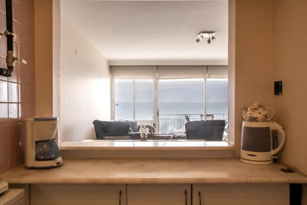 Furnished Stylish Sea View Flat in Izmir Konak