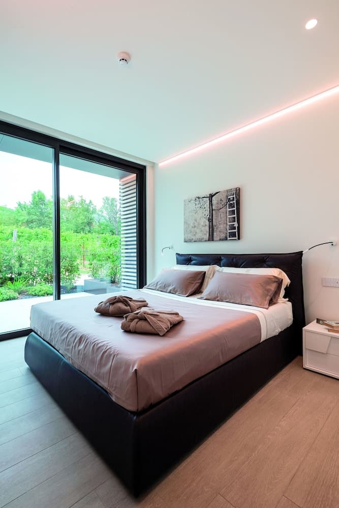 Progress Country & Wine House