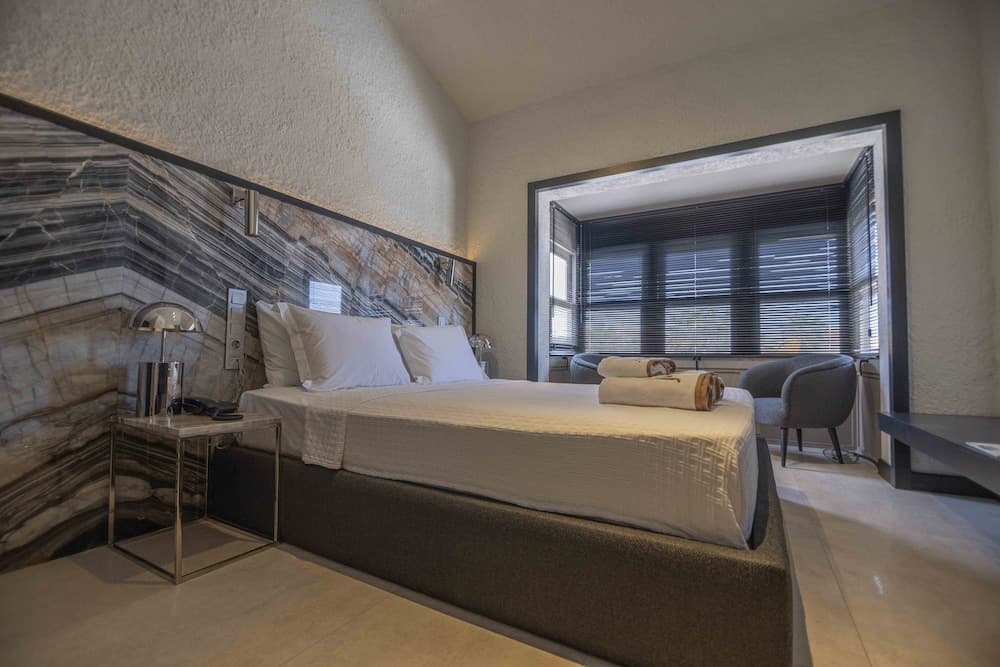 June Alaçatı (+15 Adult only)