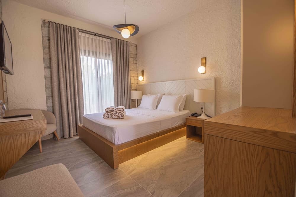 June Alaçatı (+15 Adult only)