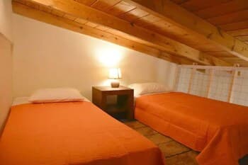 Charming 3-bed House in Alfa