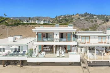 The Carbon Beach Villa