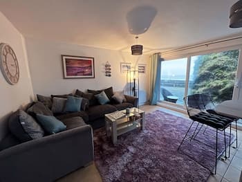 Beach Court Apartment