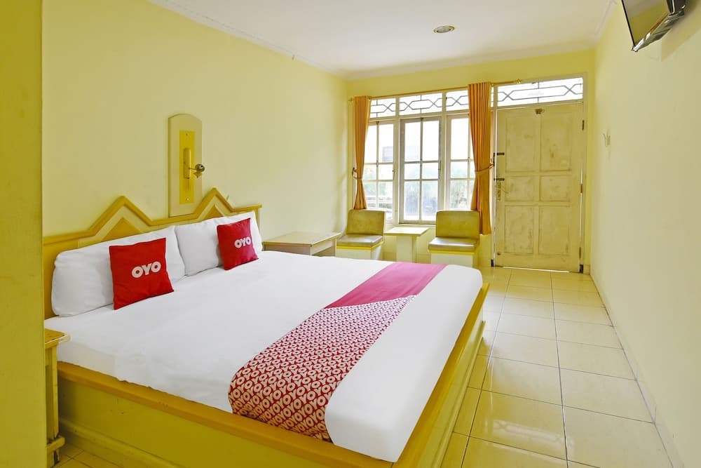 OYO 3722 Hotel Mutiara