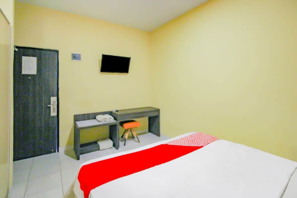 OYO 90259 Apollo Inn