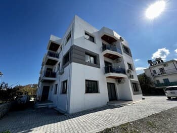 Convenient Sea View Flat in Central Kyrenia