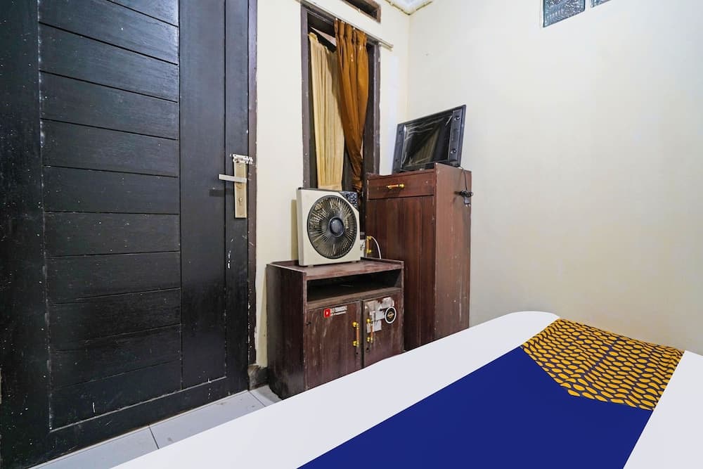 SPOT ON 91783 Urban Syariah ResidenceNearGOR Pandawa Lima