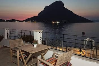 Amazing On-beach Apartment in Kalymnos