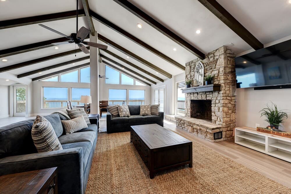 Waterfront Lake House w/ Hot Tub Firepit