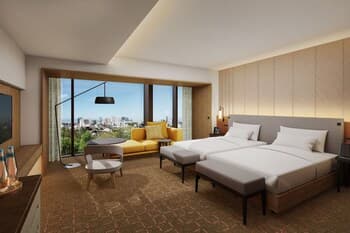 Tiad, Autograph Collection