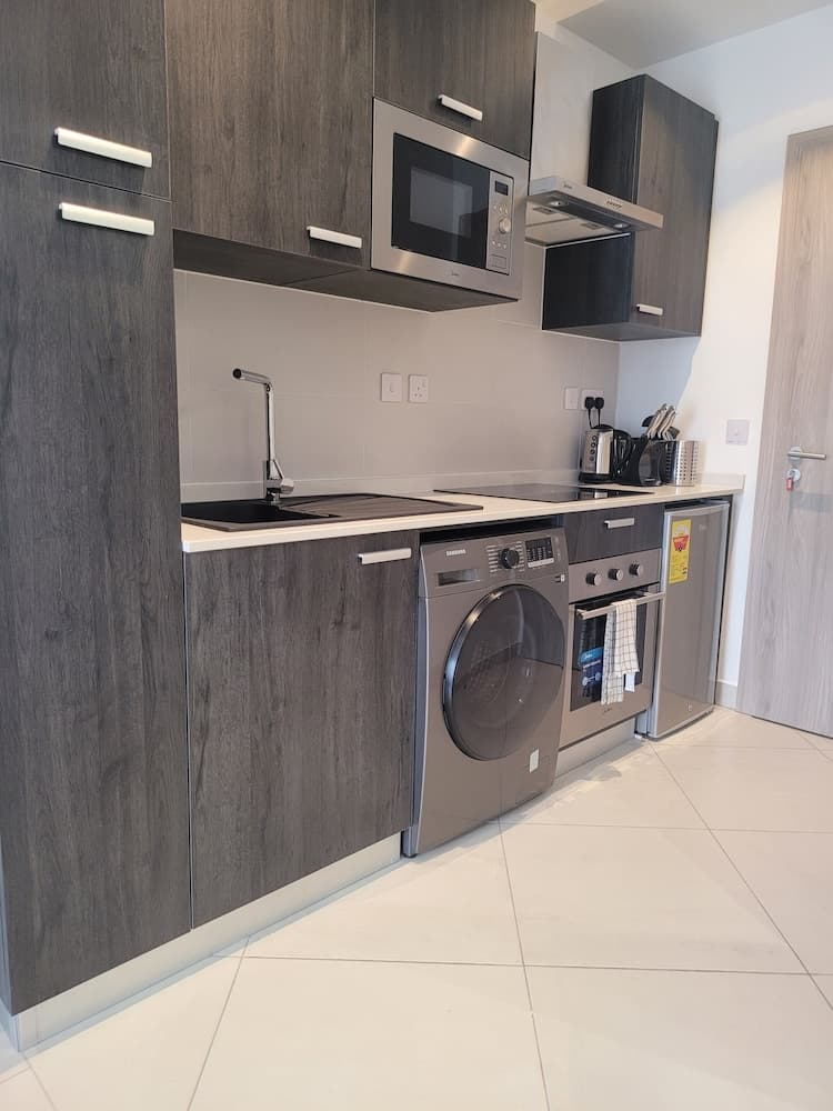 RT Properties @ The Lennox Airport.