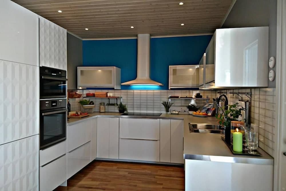 Large 8-9-bed Central Ski Innout House in Hemavan