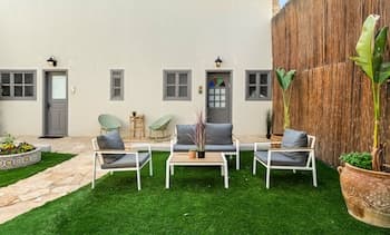 Helios Boutique Suites by La Finca Hotel