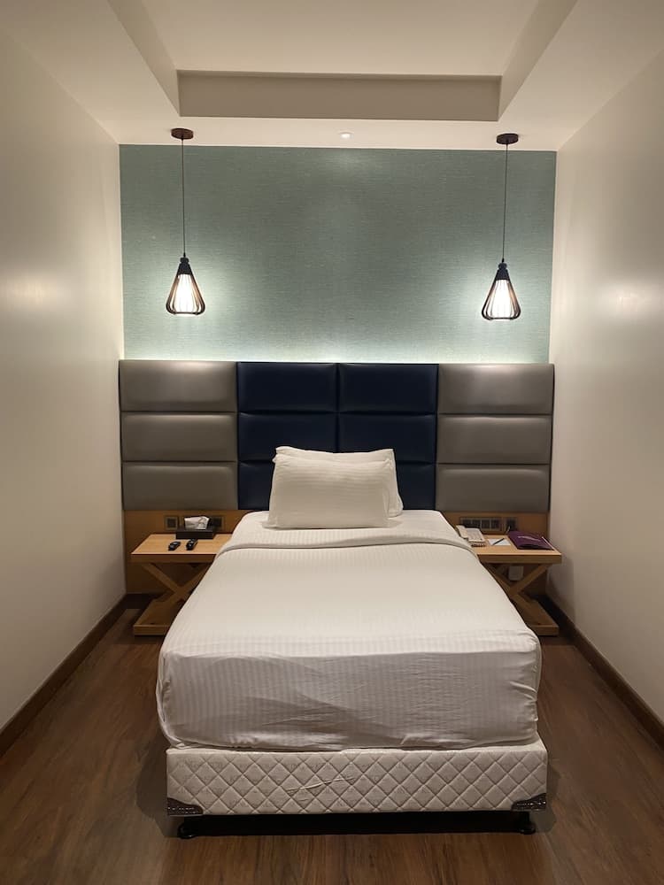 SRM Hotel Maraimalai Nagar