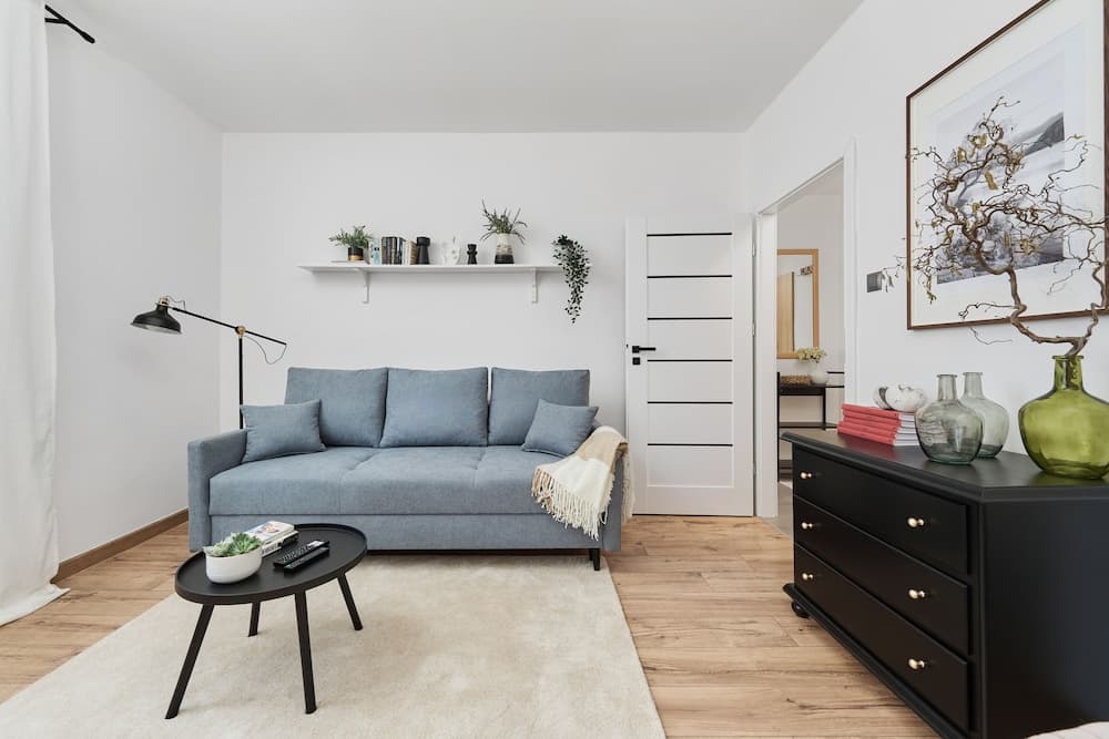 Railway Station Apartment by Renters