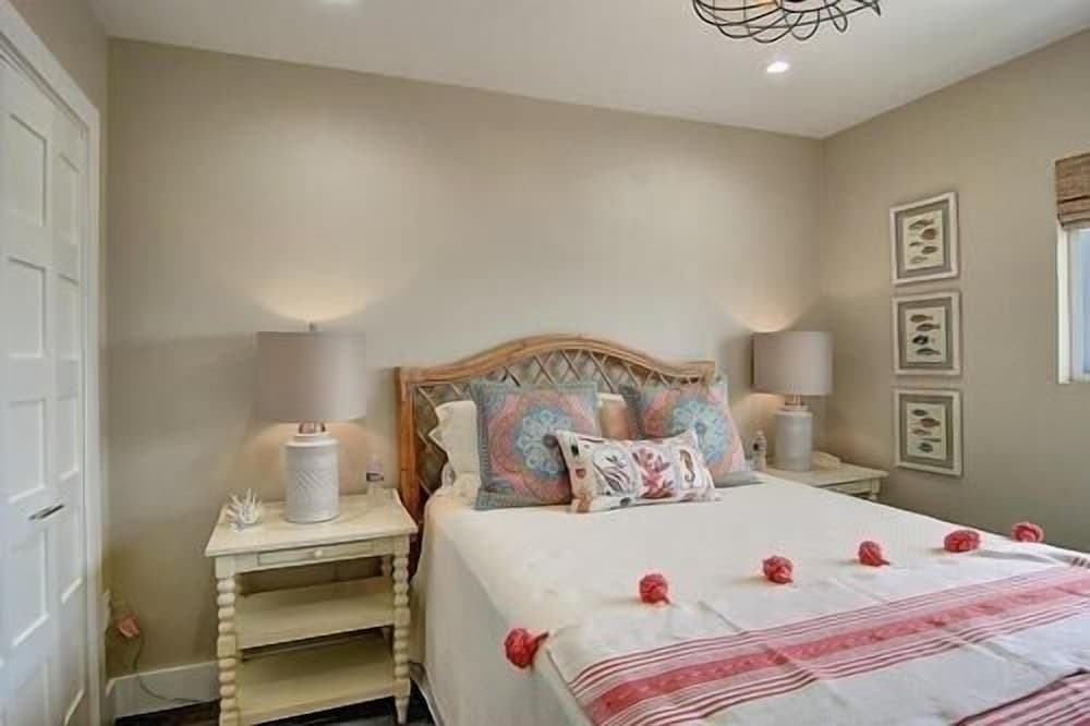 Bay Tree B13/14 3 Bedroom Condo by Redawning