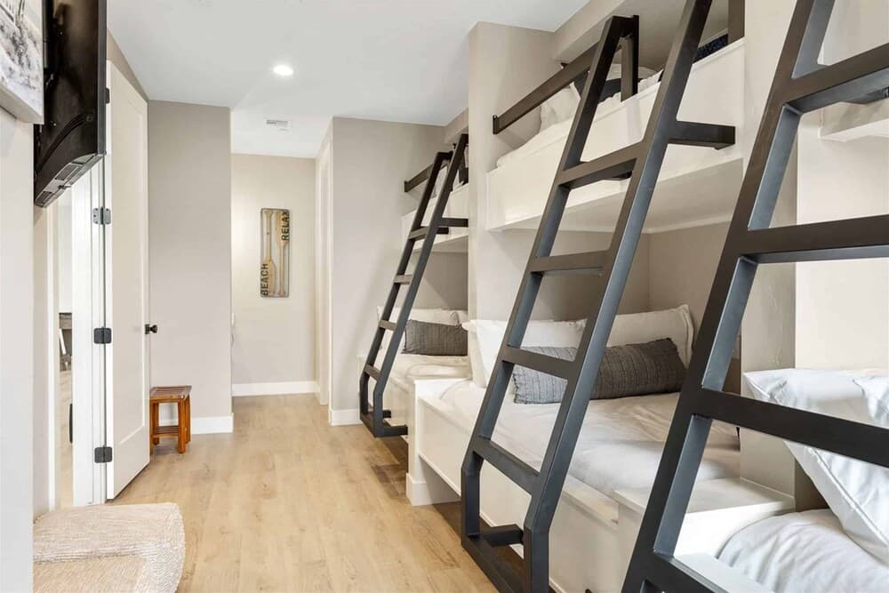 Life's A Beach 7 Bedroom Townhouse