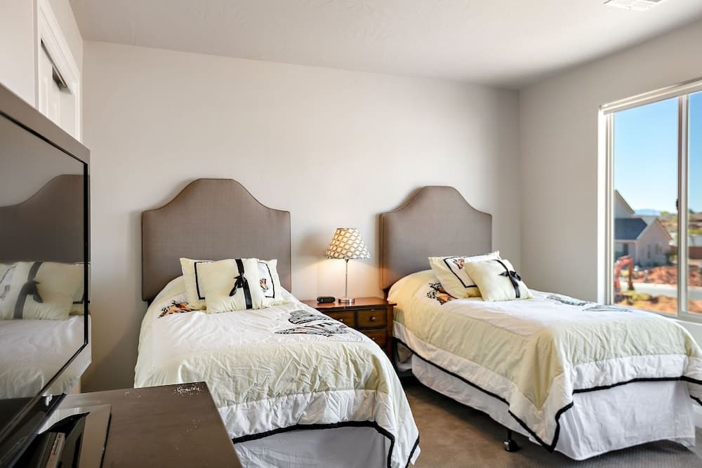 Great Escape 4 Bedroom Home