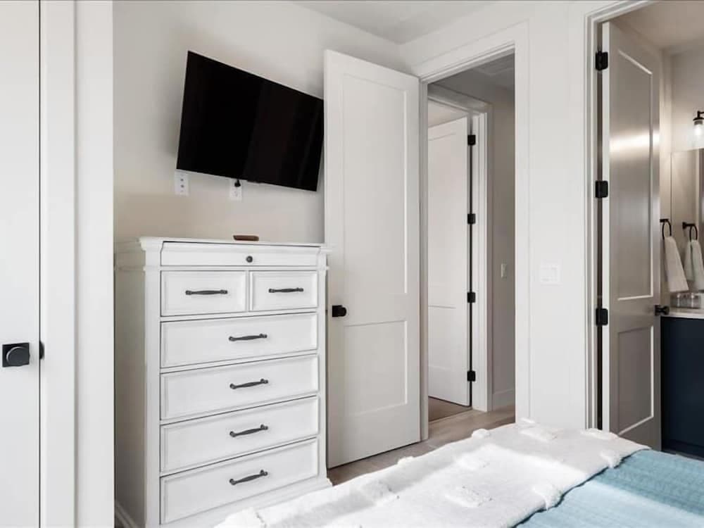 Lula Inez Game Paradise 4 Bedroom Townhouse