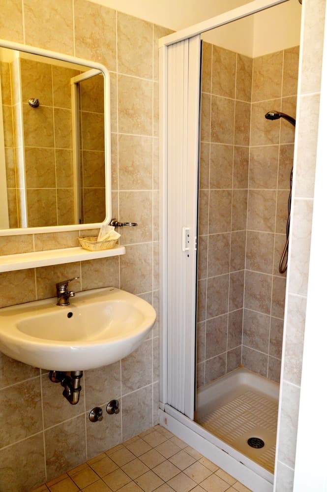 Standard Triple With Breakfast