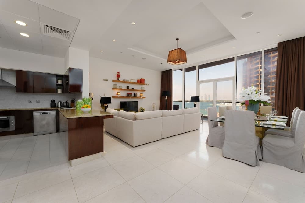 Maison Privee - Splendid Apt on The Palm with Stunning Sea Views