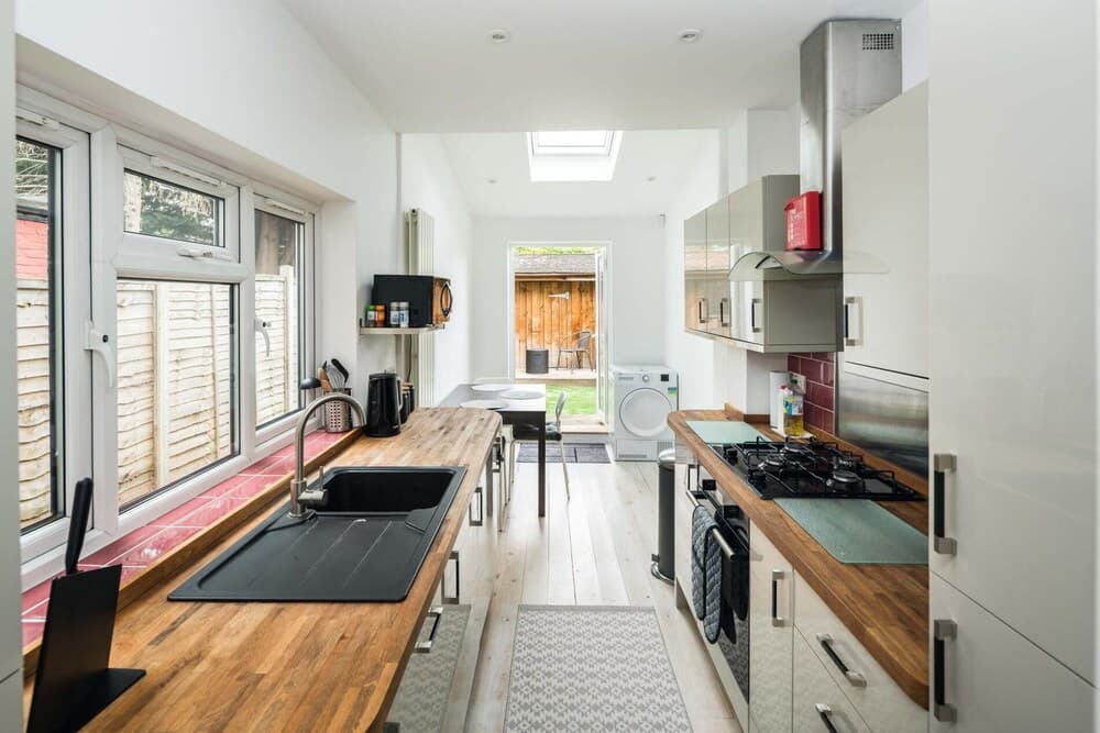 Sleek and Sophisticated 2BD Home Tottenham