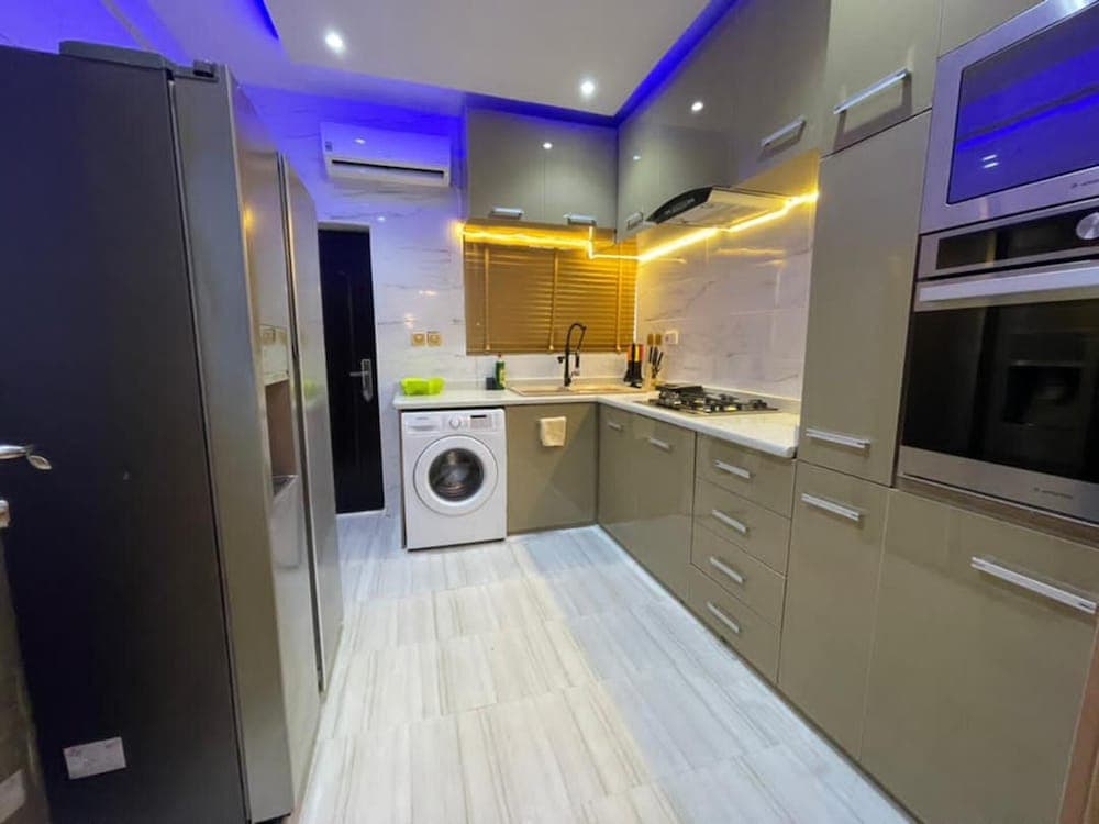 Modern Luxury 3 Bed With Pool & Gym in Lekki