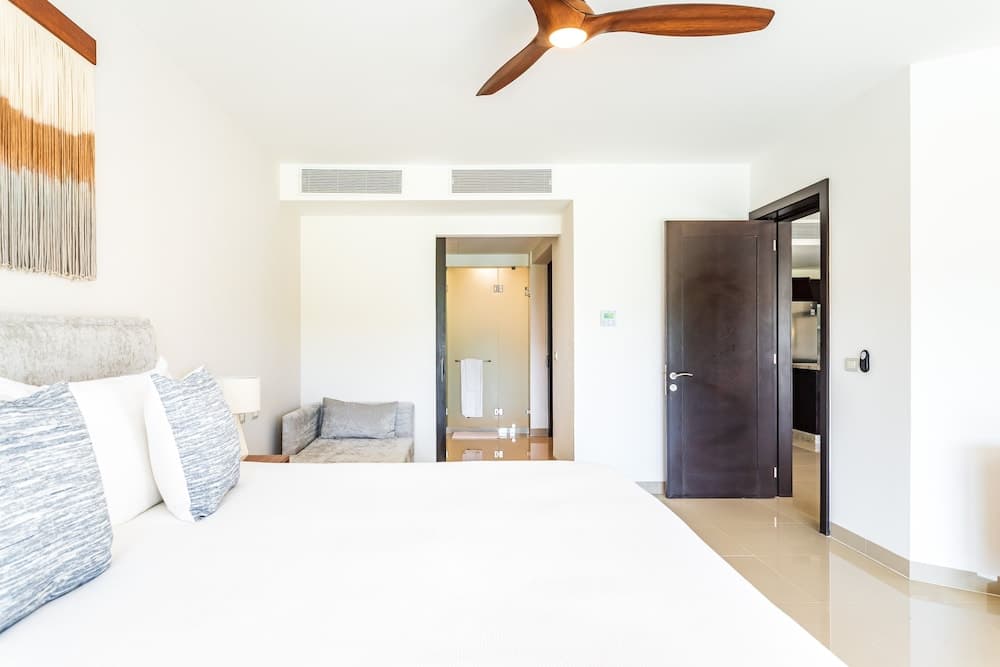 Casa Aruba 403n 2 Bedroom Apts by RedAwning