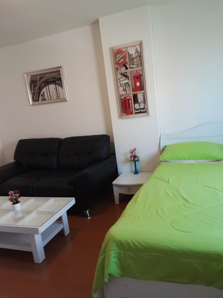 Room-t8@impact Challenger Mueang Thon Th