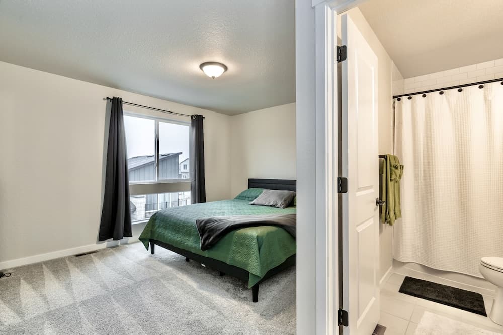 TempurPedic Quartz Balcony Modern