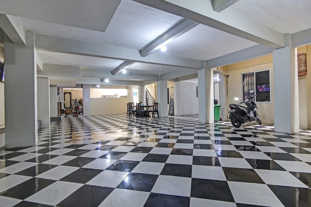 OYO 90883 Ria Agustar Syariah