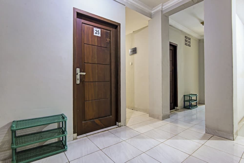 OYO 90883 Ria Agustar Syariah