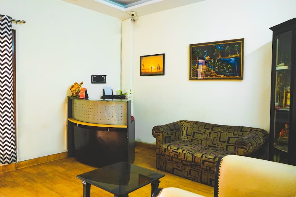 Roomshala 023 Delhi Heights