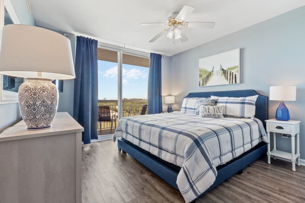 North Tower #801 4 Bedroom Condo by RedAwning