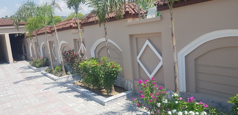 Entire 6-bed Garden Villa