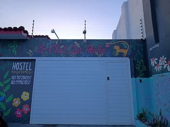 Le Chat Qui Peche Hostel