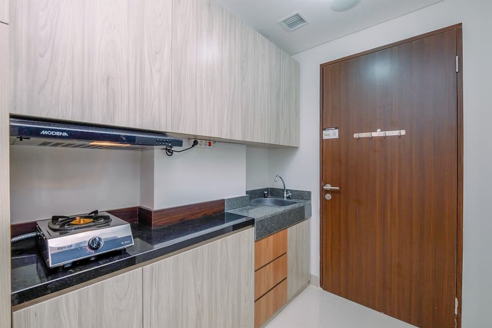Modern Studio Transpark Cibubur Apartment Near Shopping Mall