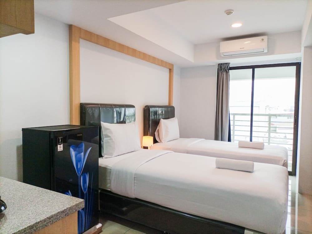 Luxurious Studio At De Prima Apartment