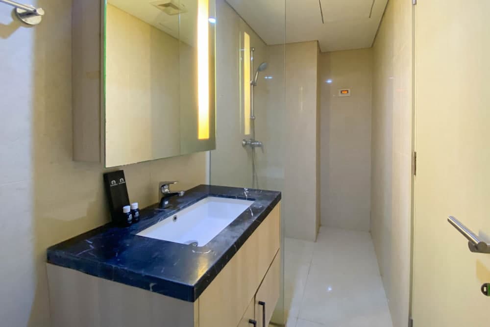 Cozy Studio Apartment At 21St Floor Warhol (W/R) Residences