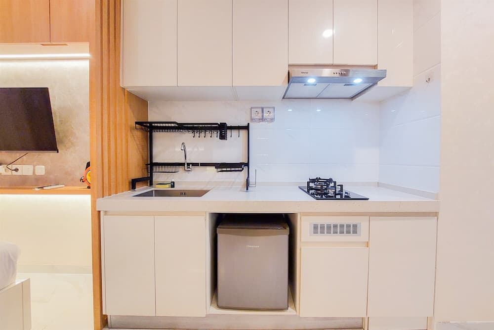 Homey And Best Choice Studio Apartment Sky House Bsd