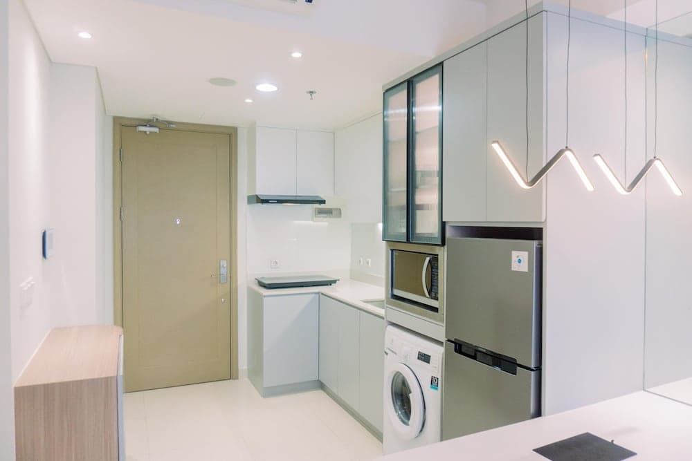 Comfort And Nice 2Br At Gold Coast Apartment