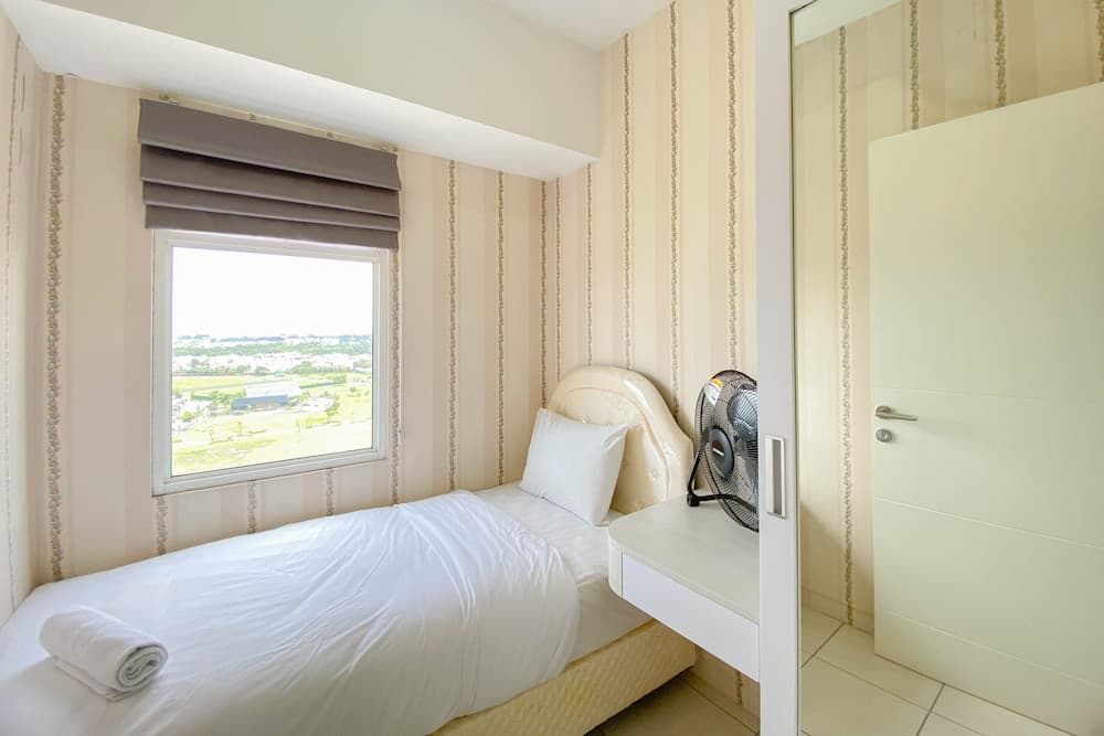 Spacious And Homey 3Br At Springlake Summarecon Bekasi Apartment