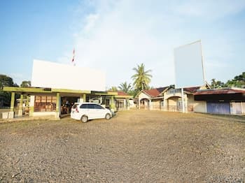 SPOT ON 90194 Wisma Ria