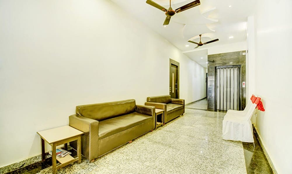 Fabhotel Solitaire Inn